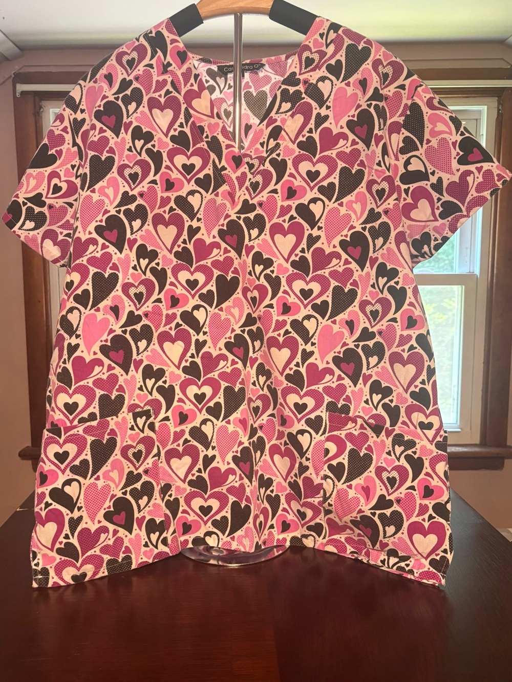 ❤️ Sweetheart V-Neck Scrub Top Size XL